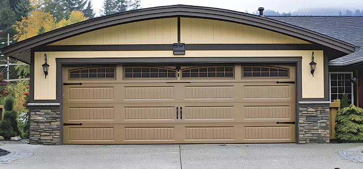 Residential Vinyl Roll Up Doors Terrebonne