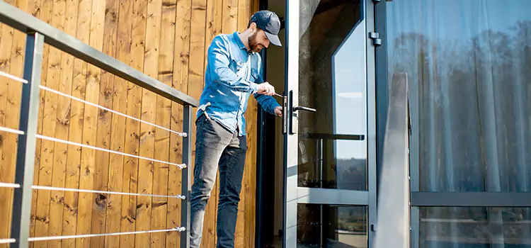 Patio Screen Door Installation Terrebonne